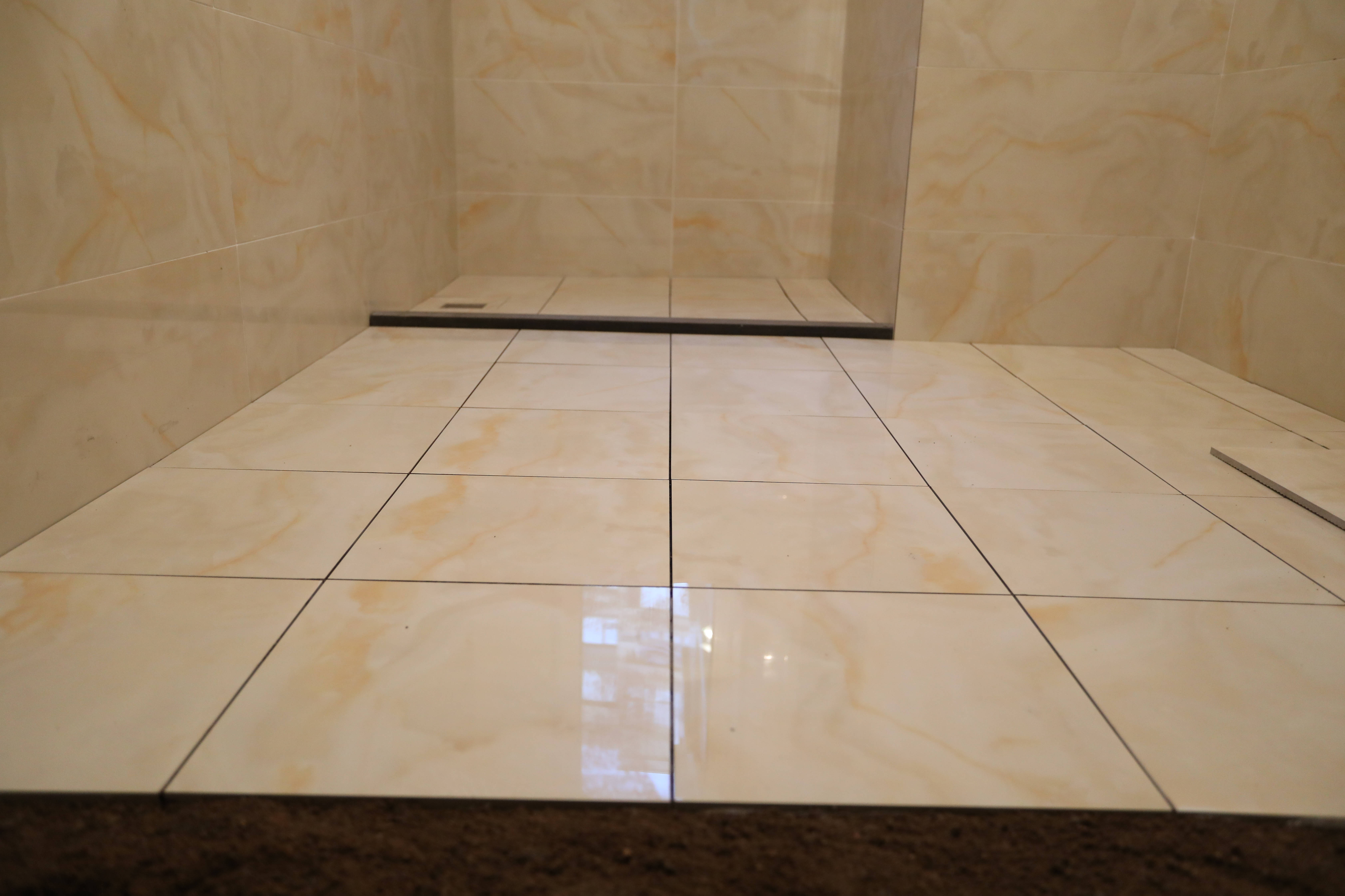 瓷砖烂了怎么办才能修补视频(瓷砖烂了怎么办才能修补视频教程)